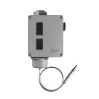 Danfoss 017-500366 — Реле температуры RT для тяжелых условий эксплуатации, IP 66, диапазон настройки уставки 25...90 °C, длина капиллярной трубки 2 мм